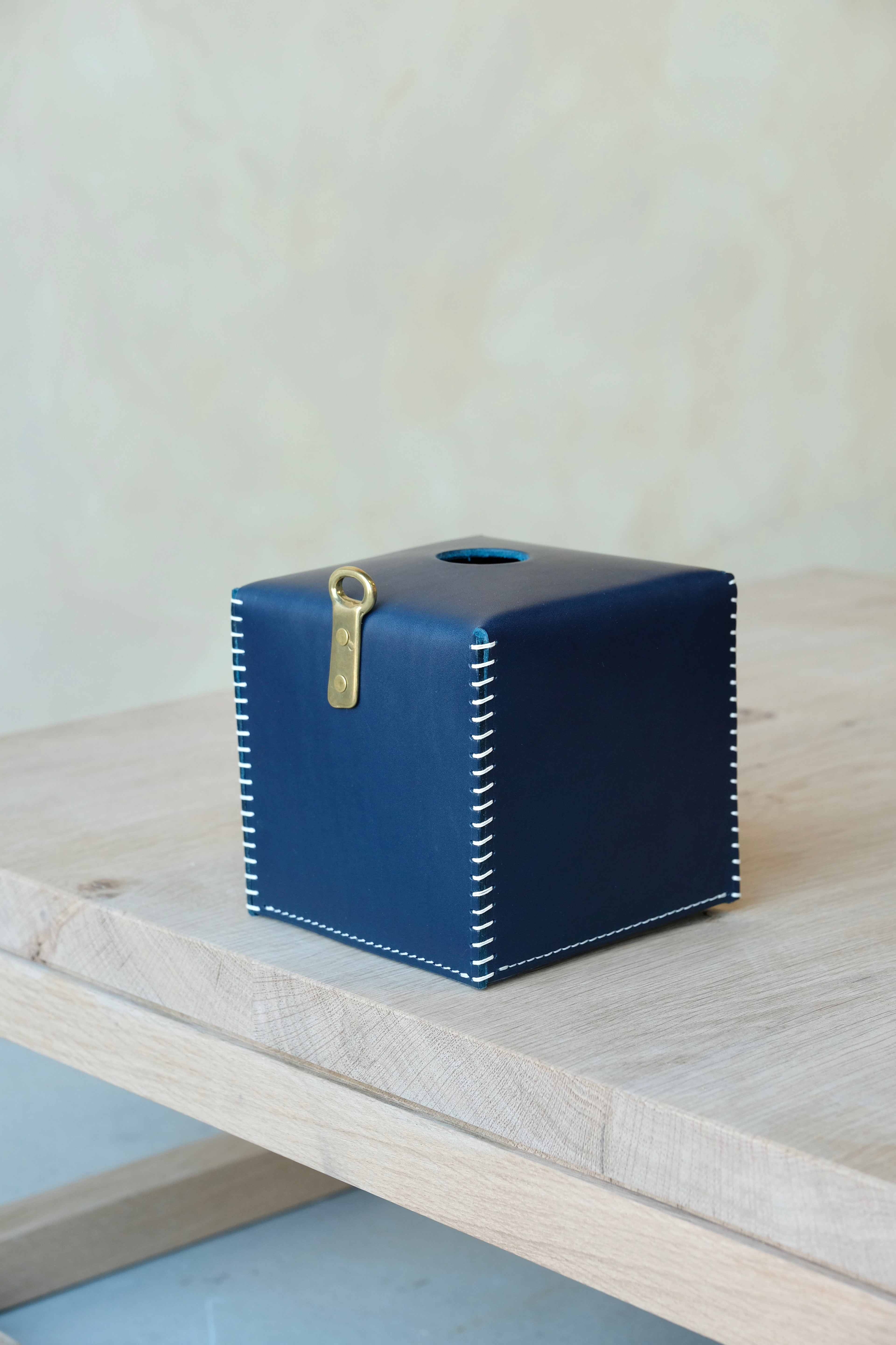 Eyelet Tissue Box