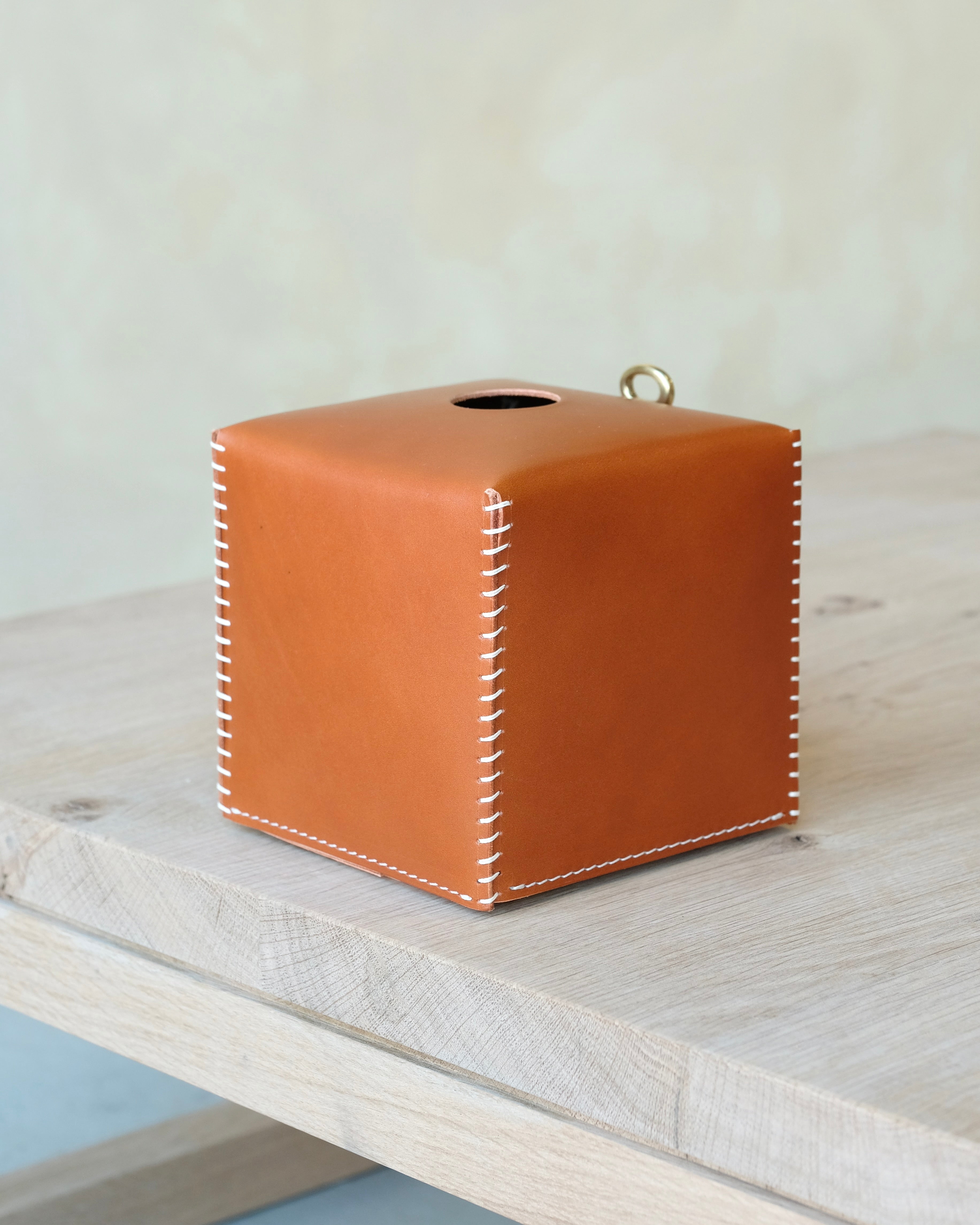 Eyelet Tissue Box