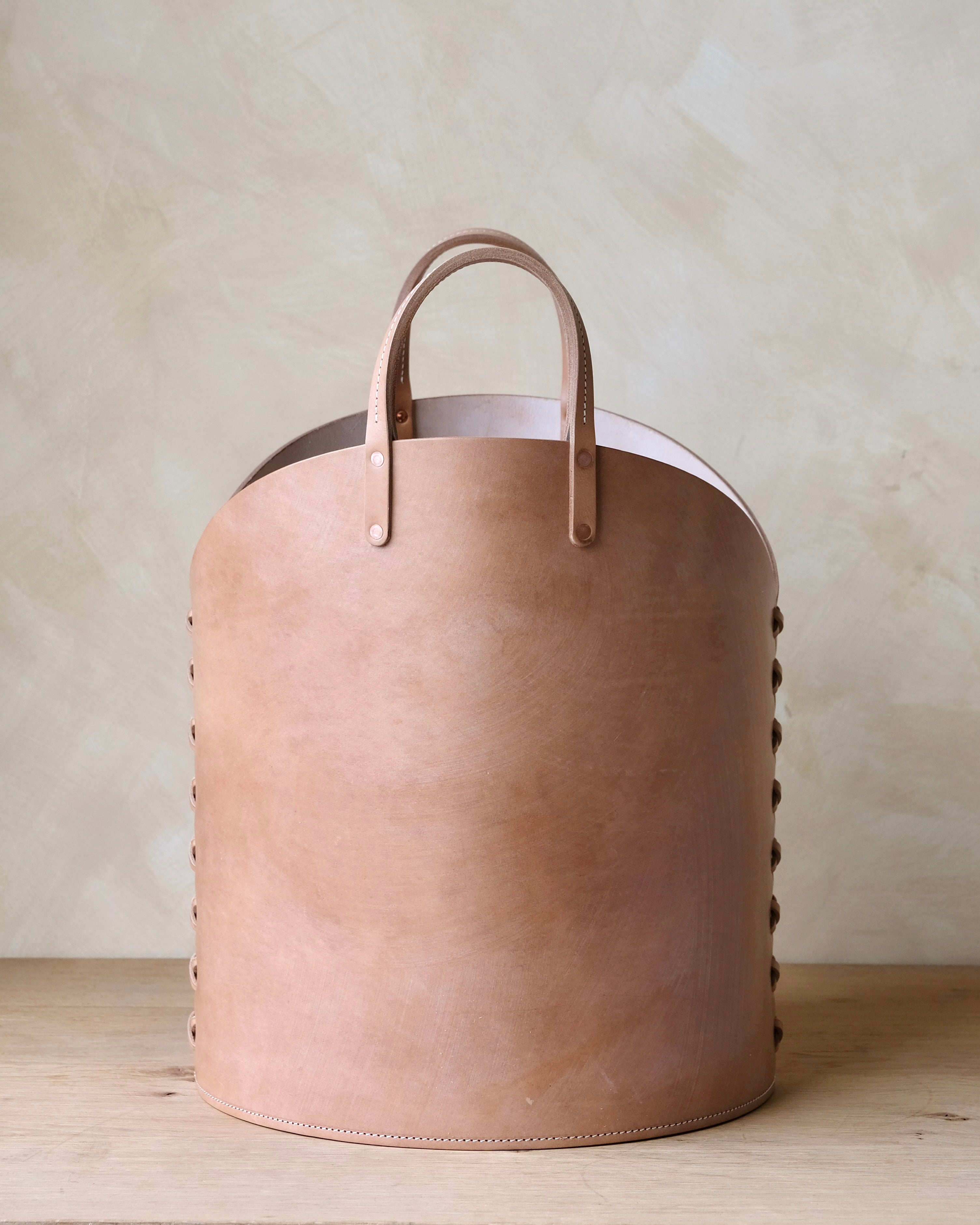 Medium Leather Log Basket